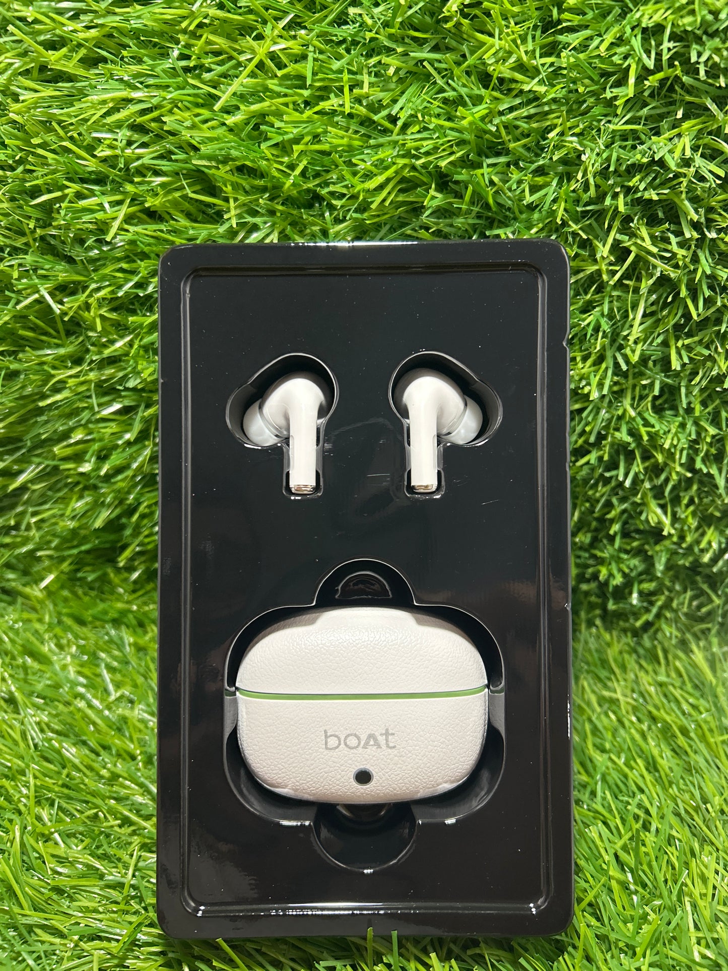 Boat Takila pod Leather Pods earbuds