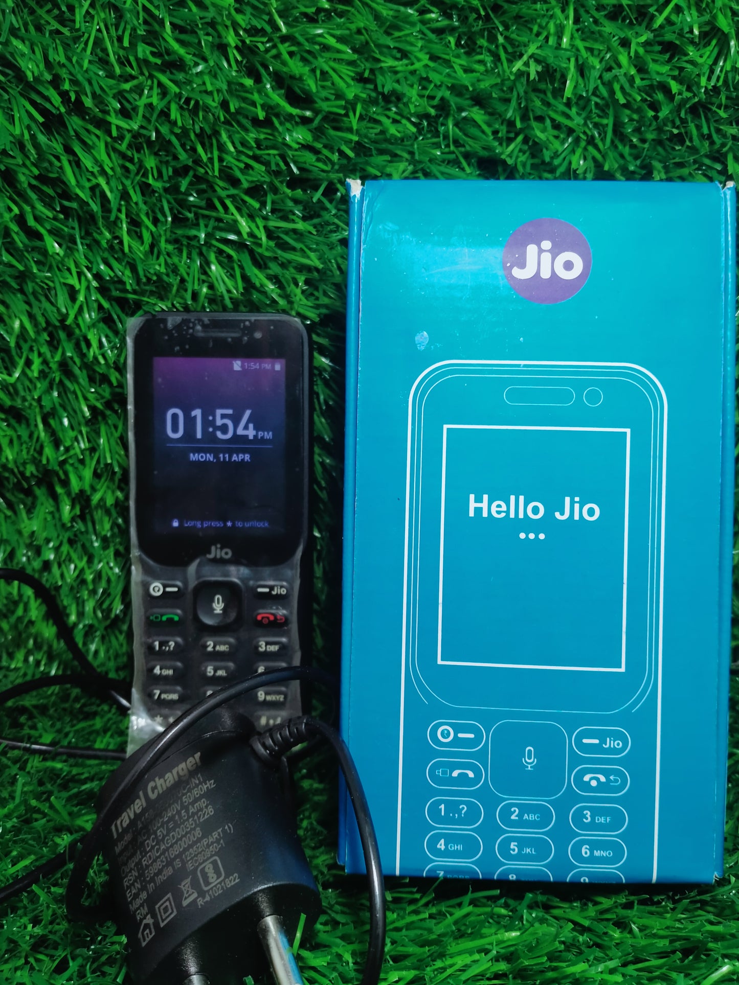 jio f220/ f320 refurbished mobile phone (Repack)