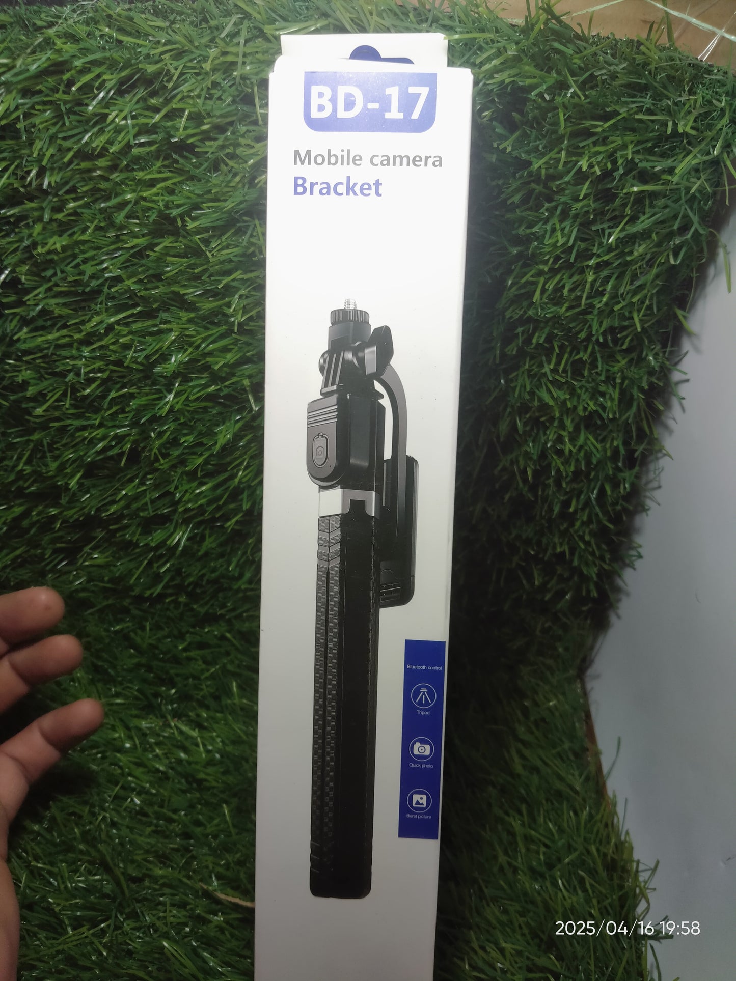 BD 17 ,selfie stick / tripode