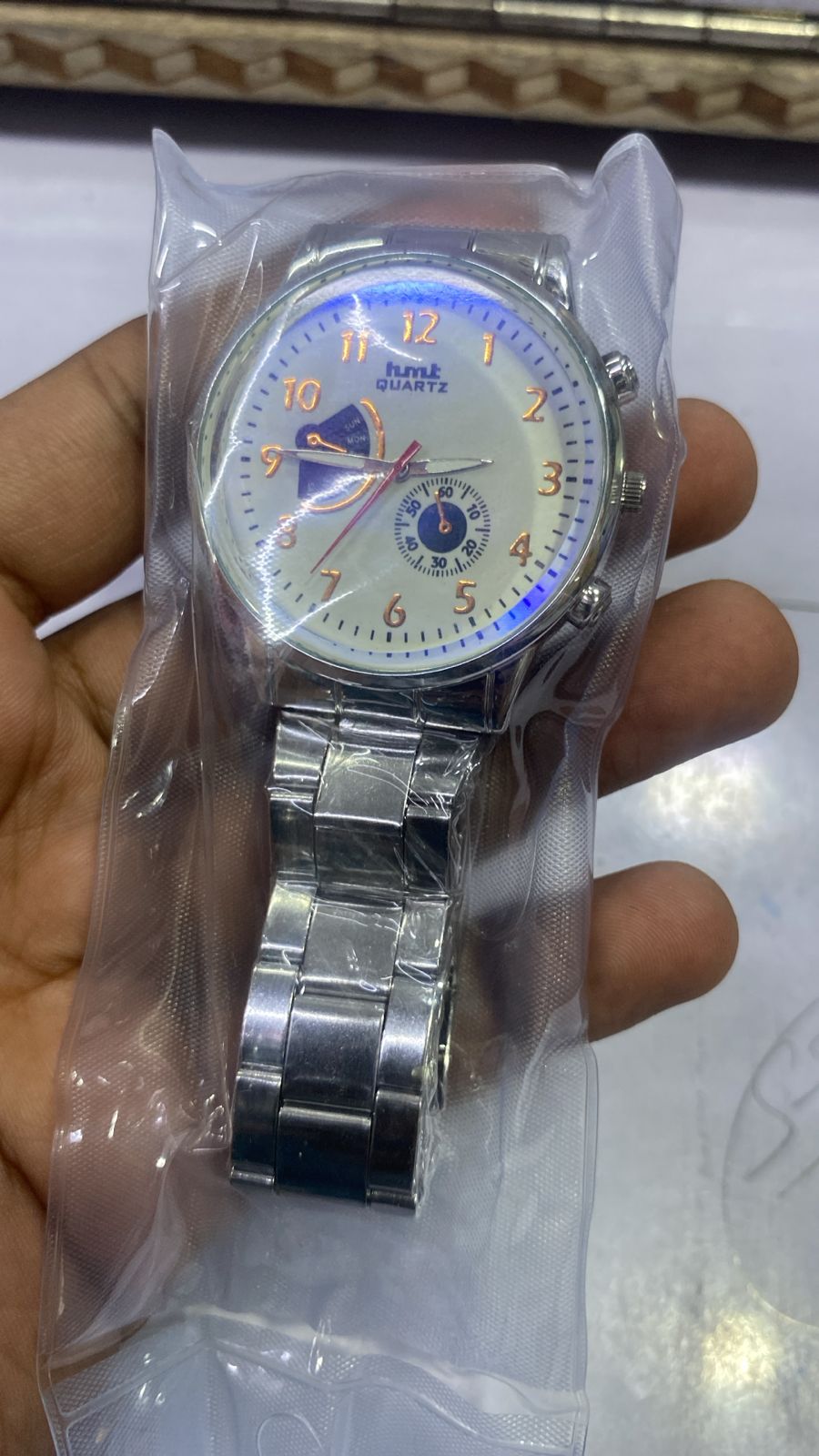 Silver Stainless Steel Chain Round Dial Analog Wrist Watch