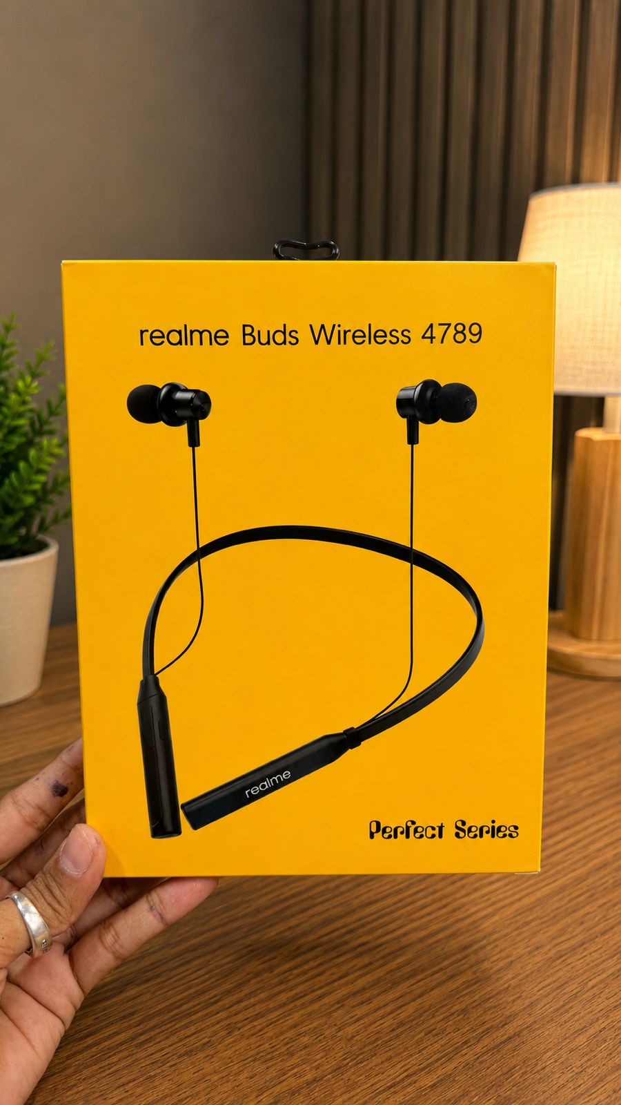 Realme 4789 Neckband lamination big pkg and big battery