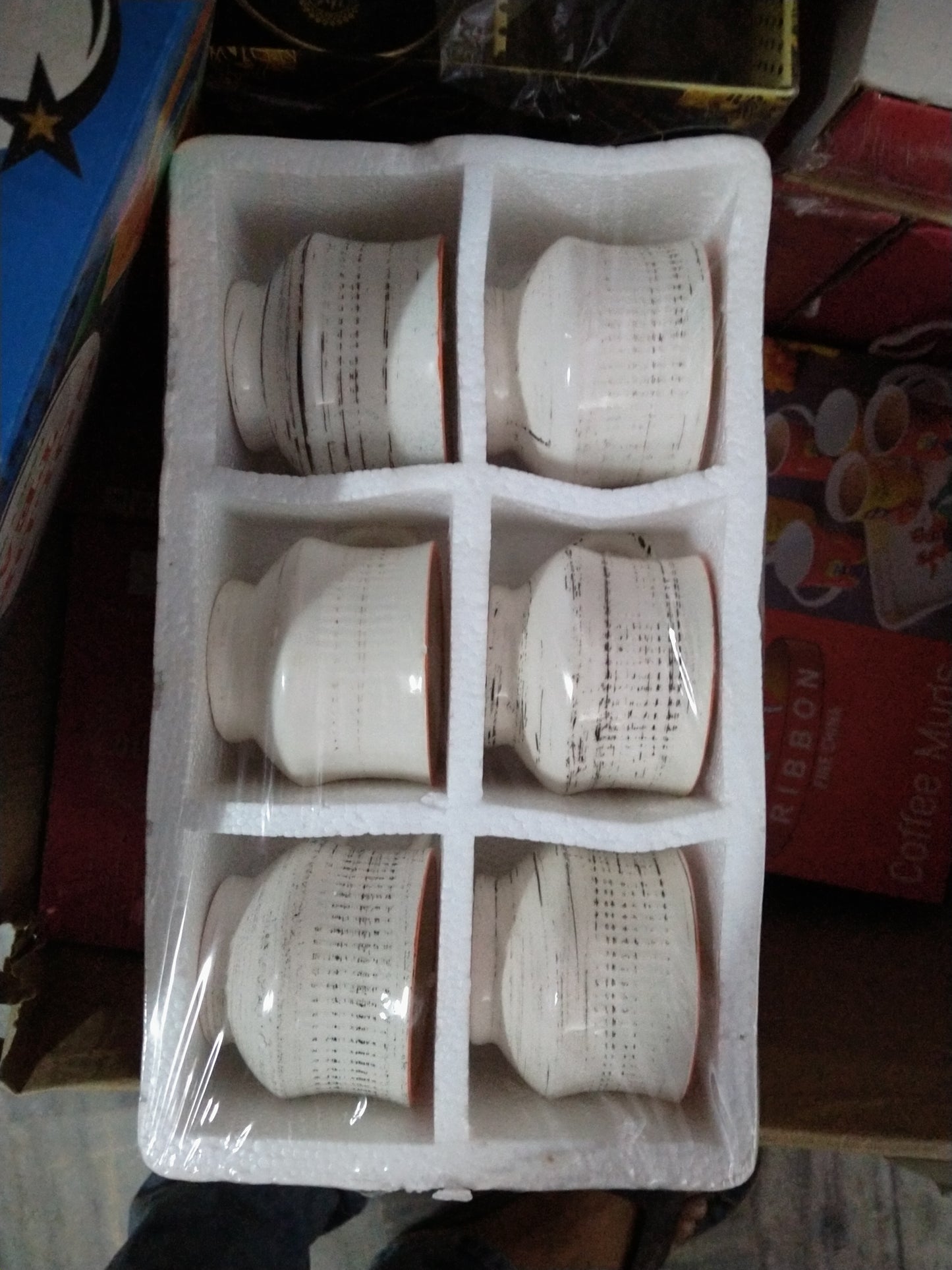 CUP SET 6PCS (color and design may vary)