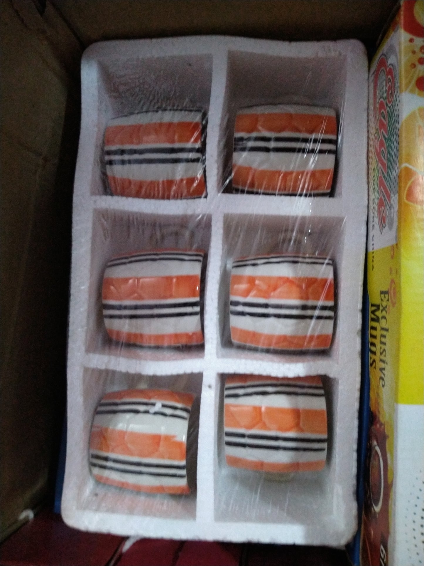 CUP SET 6PCS (color and design may vary)
