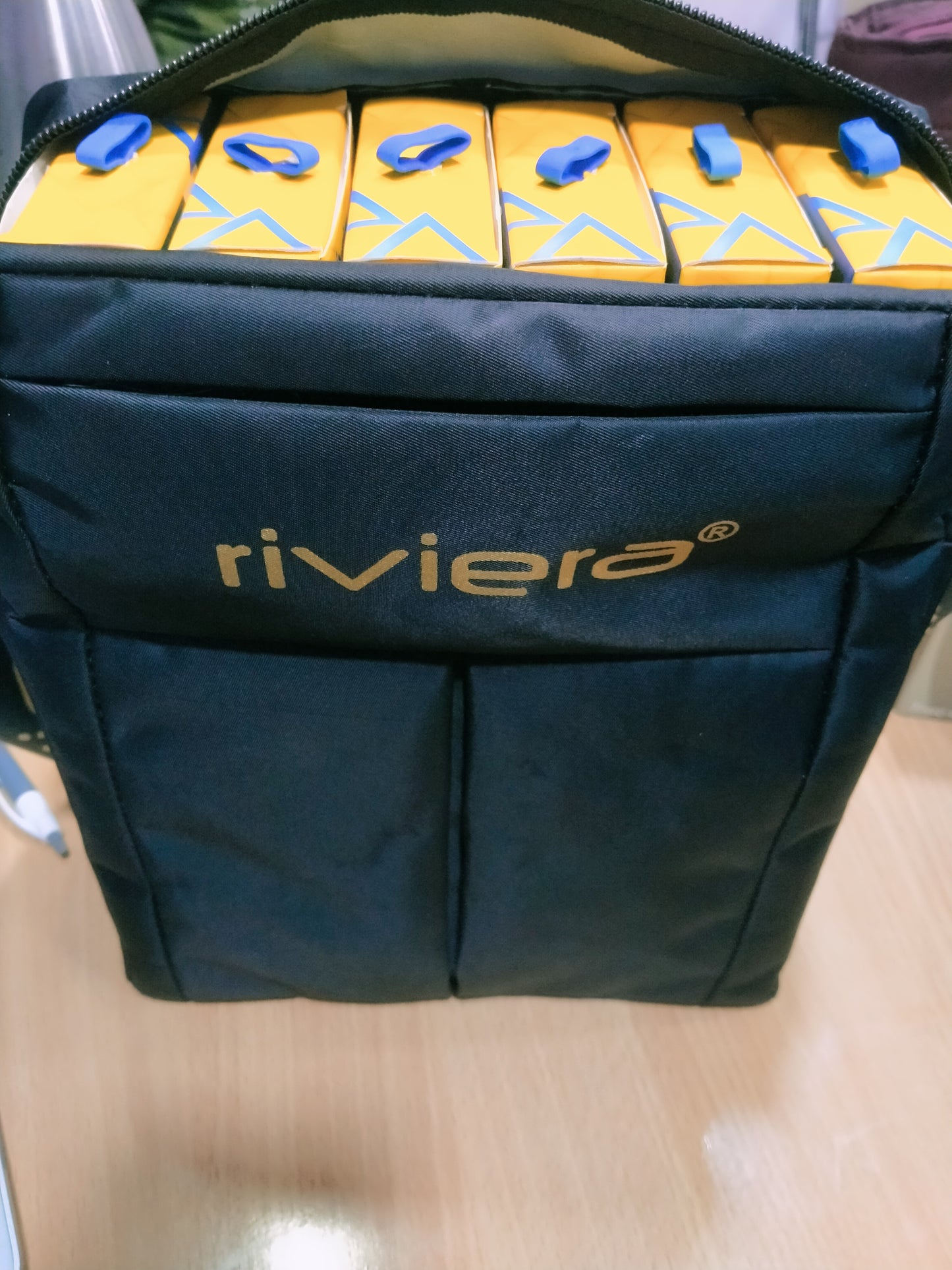 Riviera Class V8 Charger cross bag free on 20 pcs charger