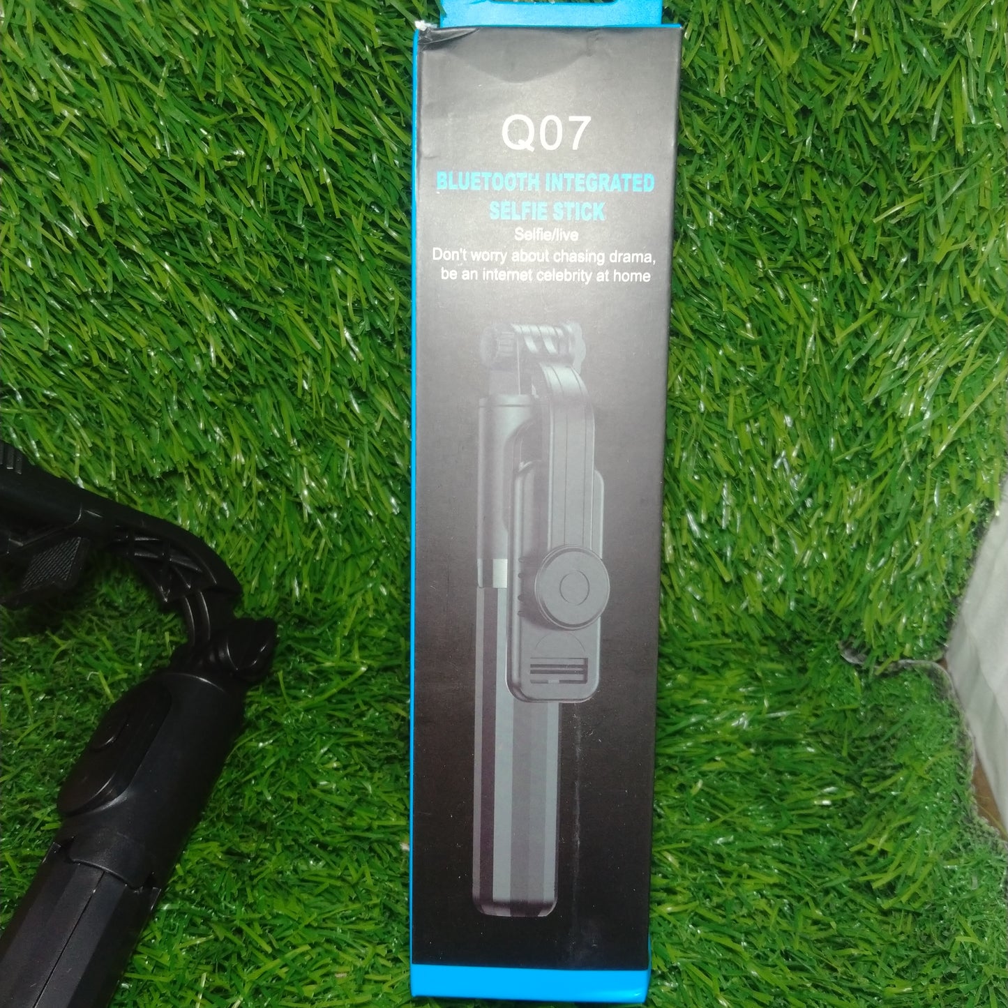 Q07 bluetooth selfie stick with stand tripode