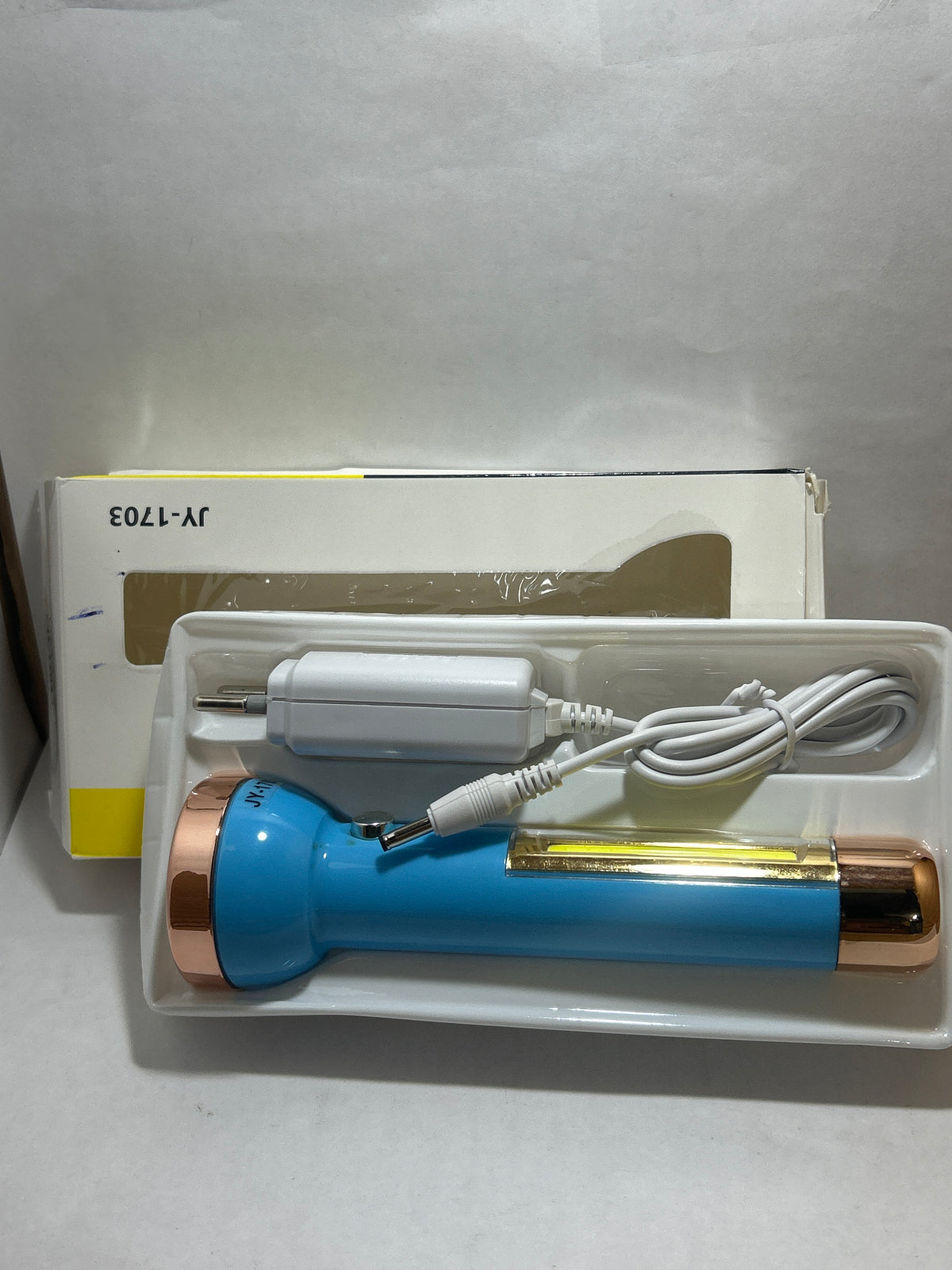 UMAXX JY1703 Rechargeable LED Flashlight