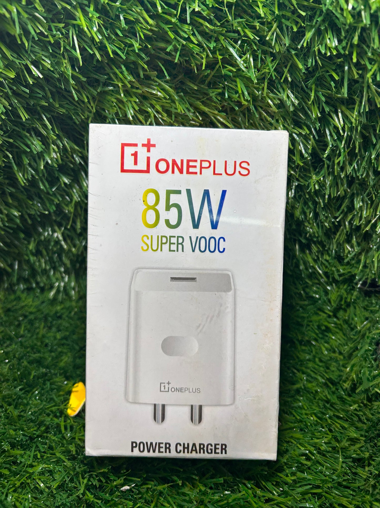 One Plus  85Watt Supar VOOC charger