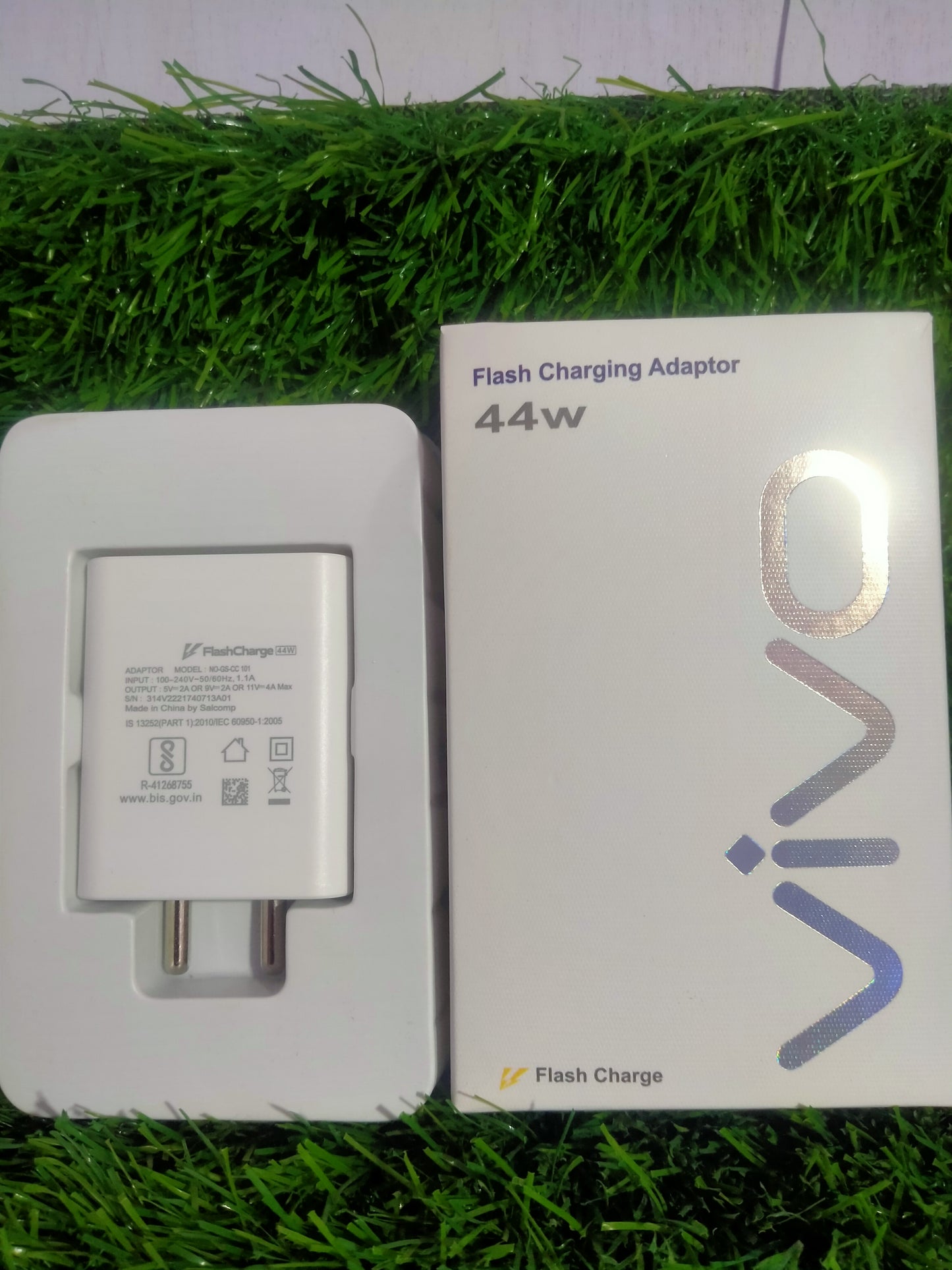 VIVO 44W, 2A Flash charger adaptor