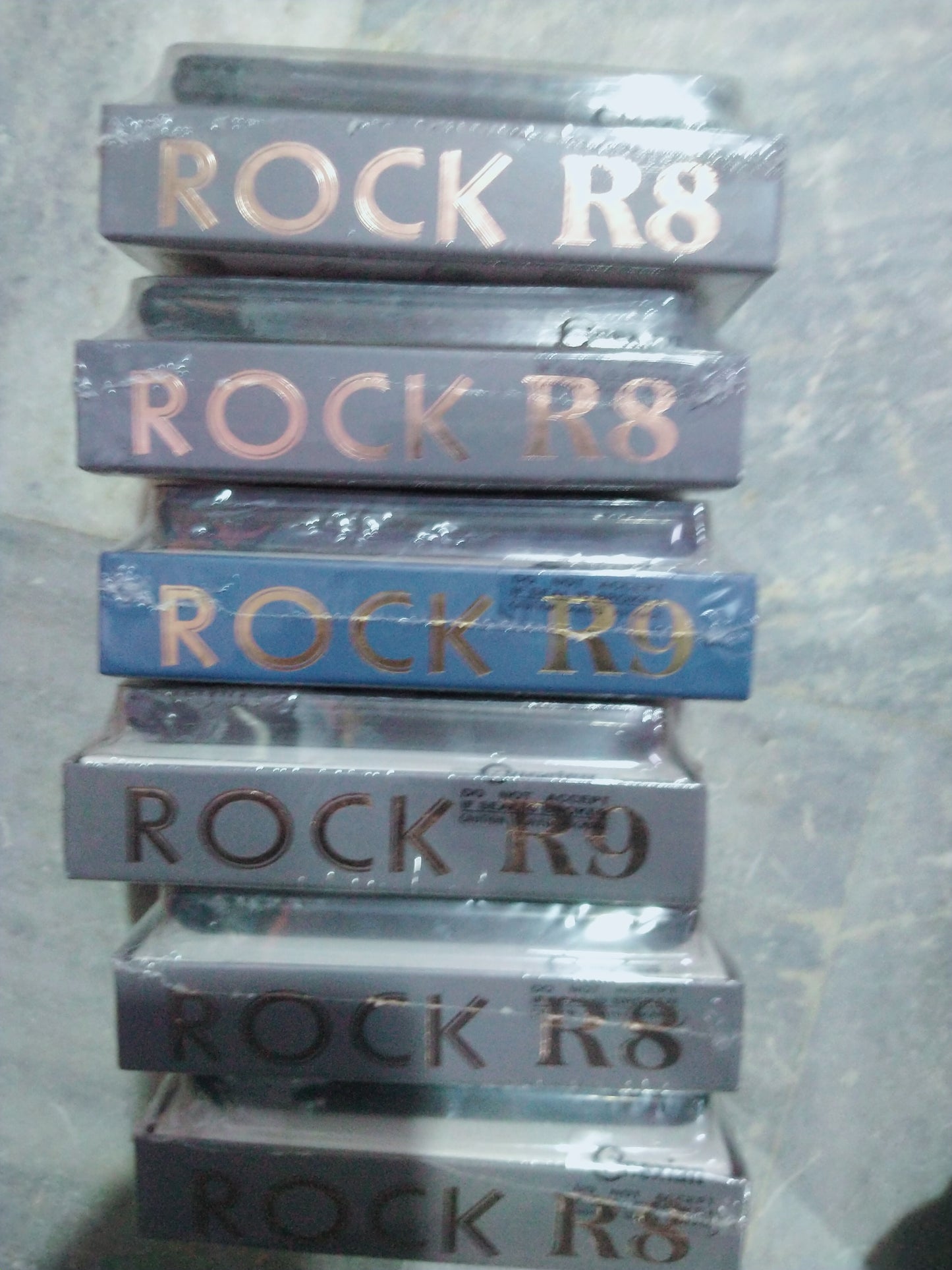 SNEXIAN ROCK R8/ R9/ R10 four sim mobile phone